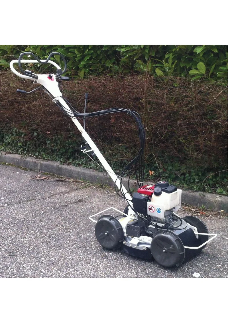 Rasaerba da pendenza Orec Spider Mower SP300 - trazione 4X4 manubrio regolabile e telescopico