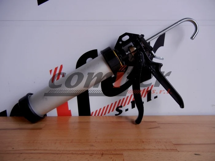 Pistola con Tubo in Alluminio per Sigillanti - Avon 9040
