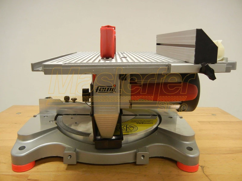 Femi 733 - 1300W Troncatrice per legno 220v