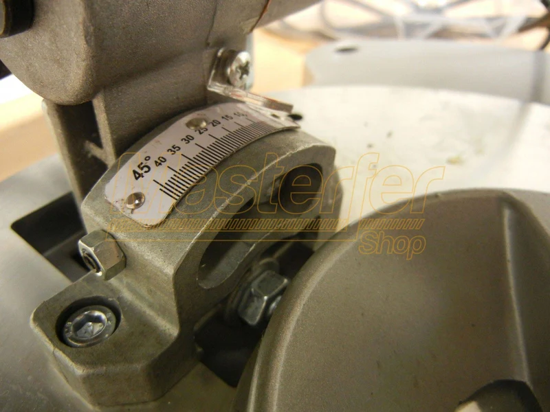 Femi 733 - 1300W Troncatrice per legno 220v