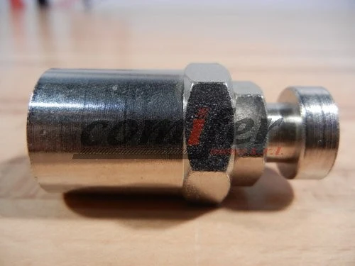 Attacco baionetta per tubo A.P. 8x17