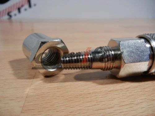 Attacco rapido femmina per tubo A.P. 8x17