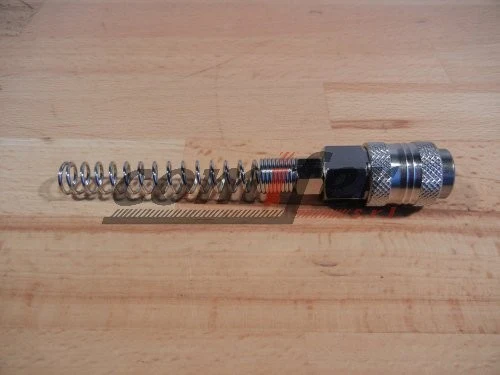 Attacco rapido femmina per tubo rilsan 6x8