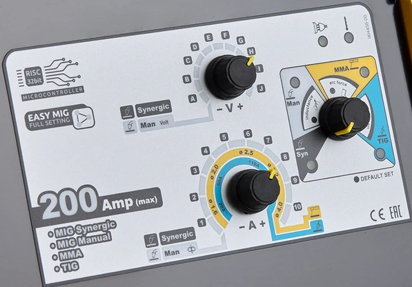 Deca MIGA 380 - Saldatrice multiprocesso sinergica 220V MIG Sinergico / MIG Manuale / No Gas / MMA / TIG Lift.