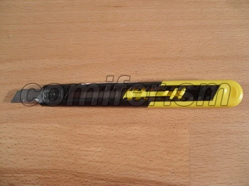 Cutter taglierino Stanley SM9 10-150 (9mm)