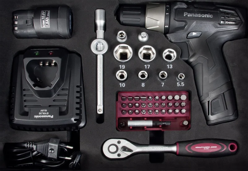 Kraftwerk 1052P - Cassetta/Valigia attrezzi completa di 95 utensili con trapano/avviatatore Panasonic 3/8"