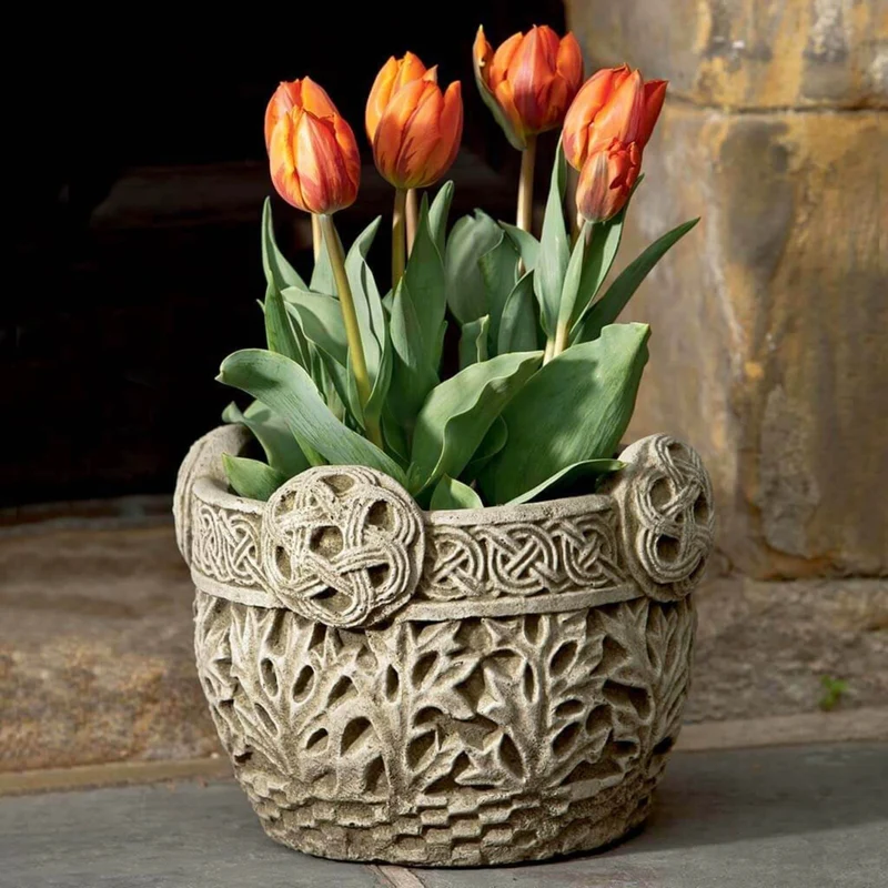 Garth Concrete Planter - Campania #P601