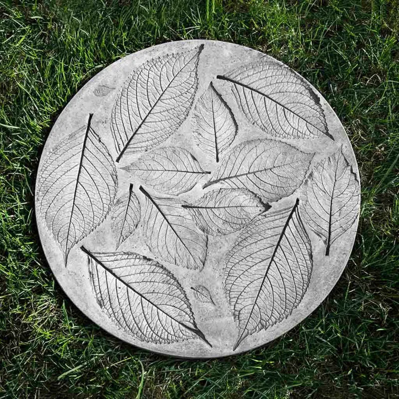 Hydrangea Leaf Concrete Round Stepping Stone - Campania #E123