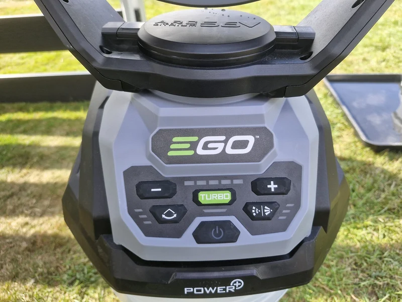 Ego Power FN1000E VENTOLA VENTILATORE DI NEBULIZZAZIONE OSCILLANTE DA 25 CM