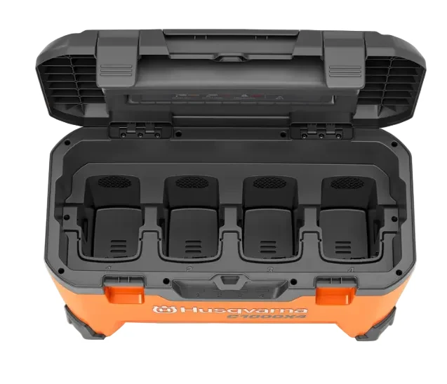 Husqvarna 40-C1000X4 Caricabatterie Multi Charger ad alta potenza per 4 batterie insieme Husqvarna BLi-X da 36 V da 600W a 1000W senza batterie incluse