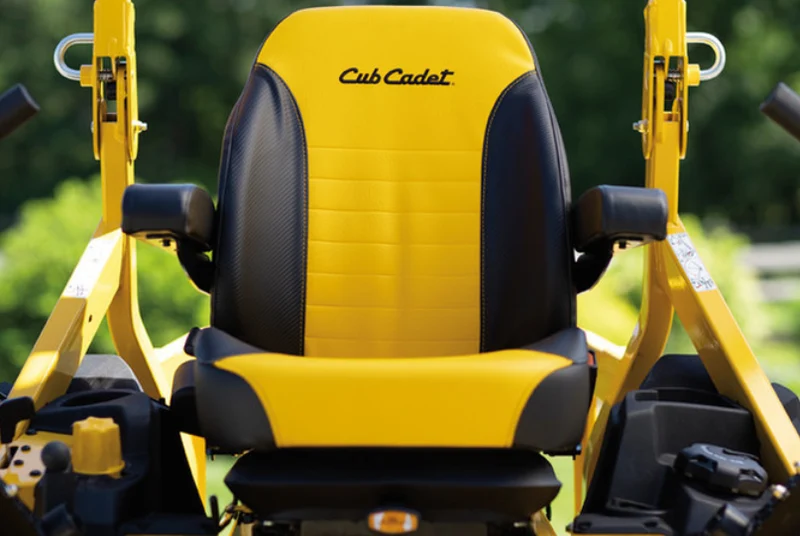 Cub Cadet XZ7 L152i - ULTIMA Rasaerba zero turn a leve , raggio zero per pendenze 46% (25°) , taglio 152 cm , c.c. 747 Trasmissione Doppia Hydro