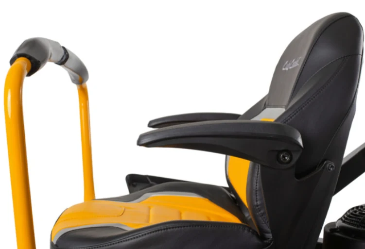 Cub Cadet Z3 137 Rasaerba zero turn a leve , raggio zero per pendenze 46% (25°) , taglio 137 cm , c.c. 726 Trasmissione Doppia Hydro