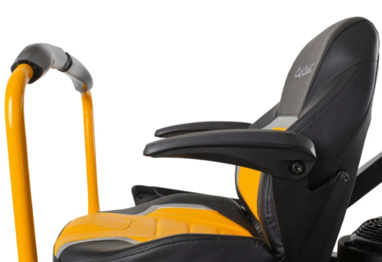 Cub Cadet Z2 127 Rasaerba zero turn a leve , raggio zero per pendenze 46% (25°) , taglio 127 cm , c.c. 726 Trasmissione Doppia Hydro