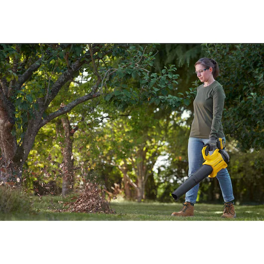 Stanley SFMCBL730M1-QW - Soffiatore a batteria 18V BRUSHLESS V20 - 1 x 4Ah