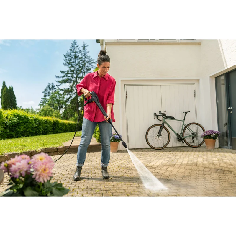 Karcher K 4 Black Home - Idropulitrice con doppia lancia, "patio senza spazzola" e detergente