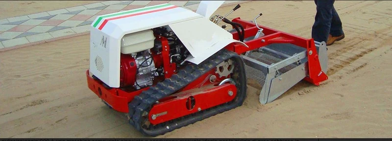 ZEUS S90 Puliscispiaggia semovente cingolata con sistema idrostatico