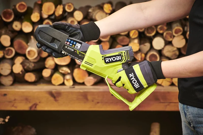 Ryobi RY18PSX10A-120 - Seghetto da potatura a batteria 18V - 1 x 2Ah - barra da 10 cm