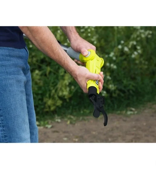 Ryobi RY18PLA-0 - Svettatoio a batteria 18V - solo corpo - asta telescopica da 1,9 m fino a 2,7 m