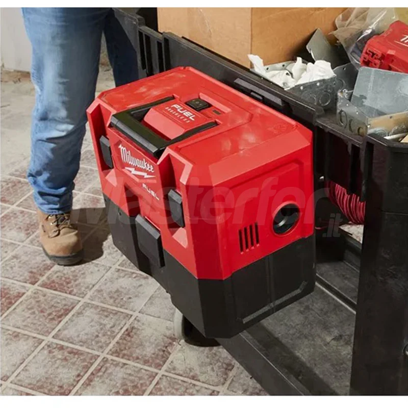 Milwaukee M12 FVCL-0 - Aspiratore liquidi/solidi a batteria 12V FUEL - solo corpo macchina