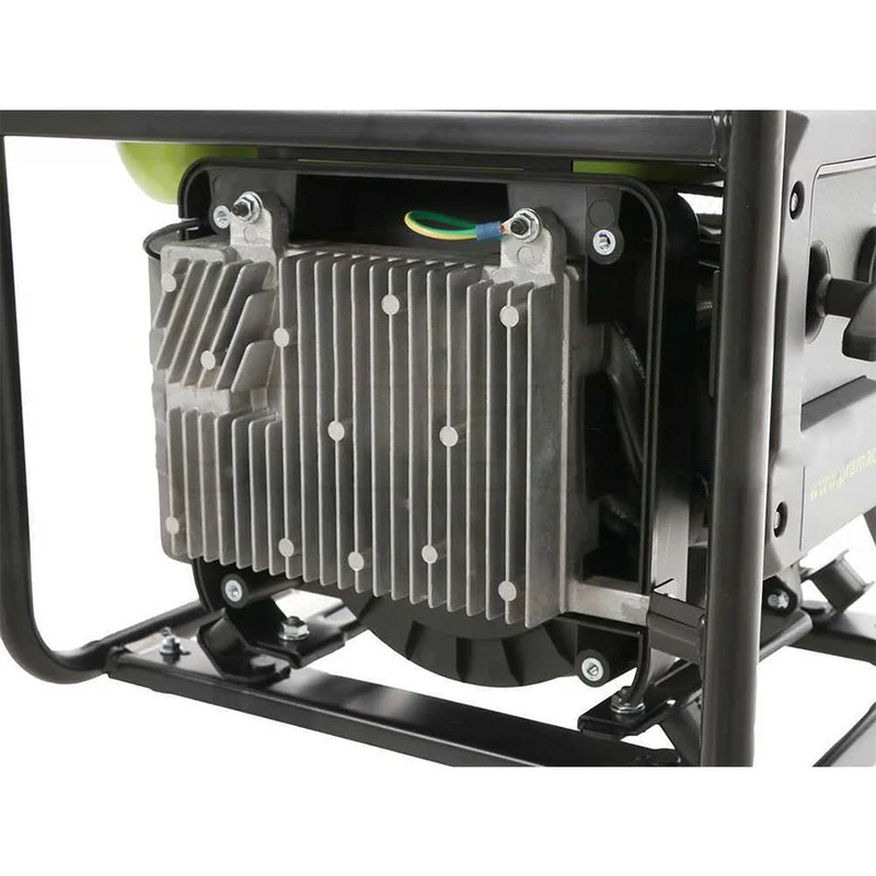Pramac P3500I/O - Generatore di corrente Inverter silenziato 3,0 Kw