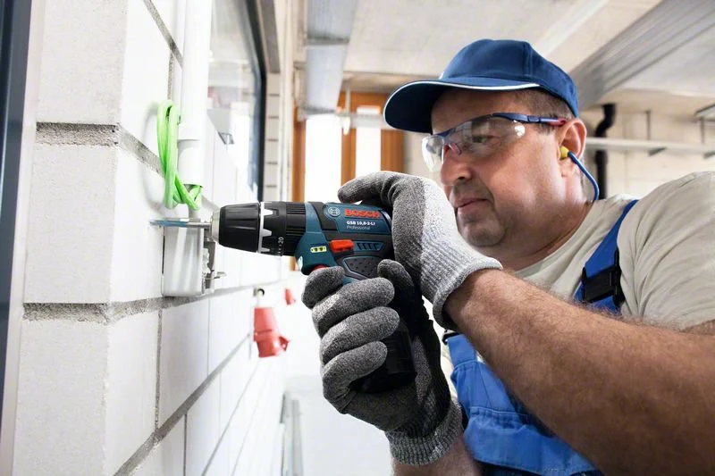 Bosch GSB 12V-15 Professional Trapano avvitatore, 2 x 2Ah in borsa