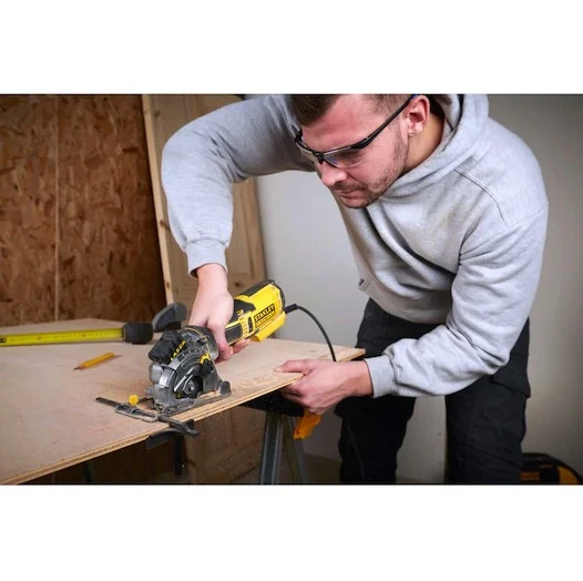 Stanley FME380K-QS Mini Sega circolare FATMAX elettrica 220V - 650W