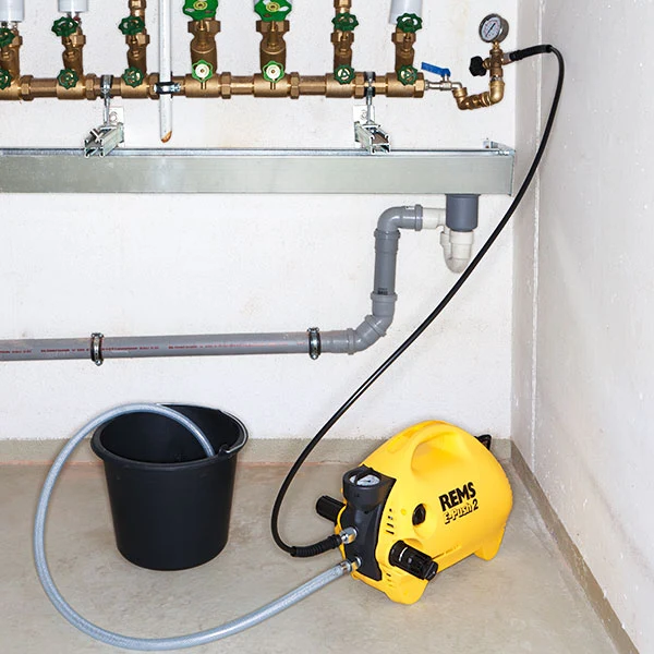 Rems E-push 2 - Pompa provaimpianti elettrica per il collaudo della pressione e dell’ermeticità