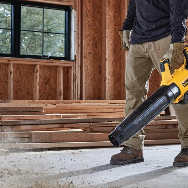 Dewalt DCMBL562P1-QW - Soffiatore soffia foglie a batteria 18V, 1 x 5Ah