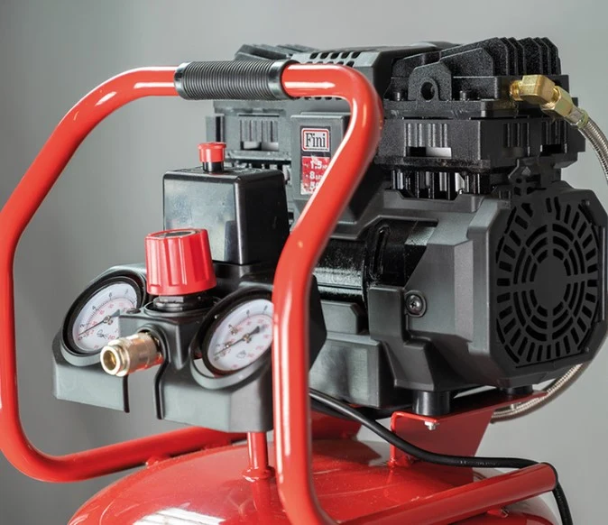 Fini Siltek tb 50v/1,5 hp , 50 litri , 8 bar , 1,5 Hp , 220v ,compressore silenziato 59dB verticale senza olio