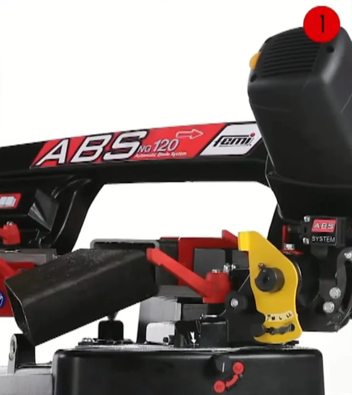 Femi ABS 1750XL - Segatrice a nastro con basamento e discesa automatica