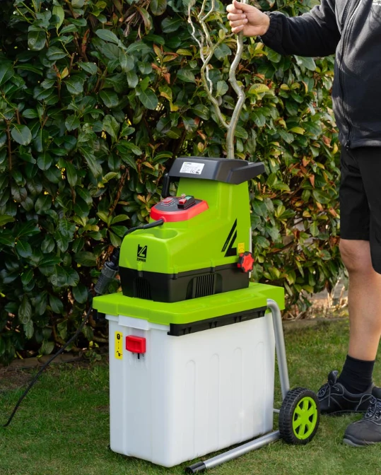 Zipper ZI-GHAS2800 - Biotrituratore elettrico per giardino 220V , ramo max 40 mm