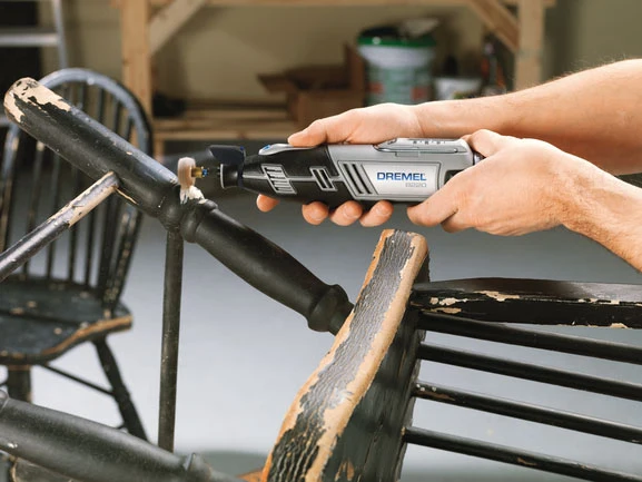 DREMEL 8220UM Black Belt Kit - Multiutensile a batteria 12V + 35 accessori