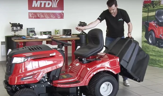 Trattorino rasaerba MTD Optima LN 200 H