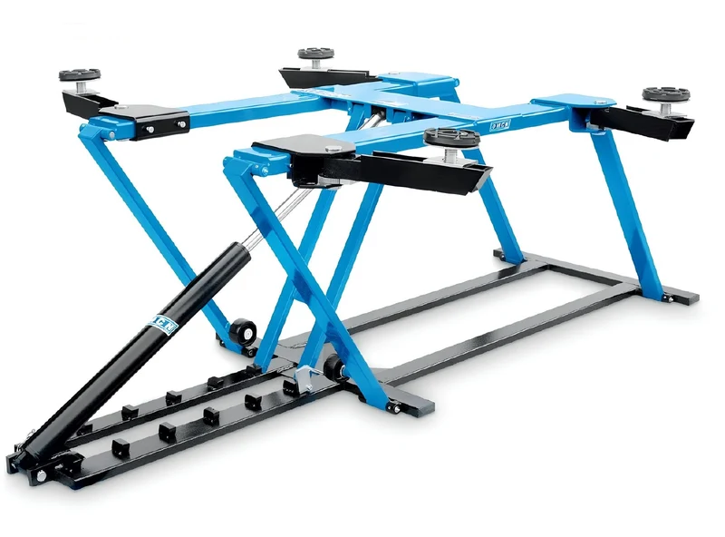 Omcn 550+A05 sollevatore auto elettroidraulico compatto 1,5 Kw , 230v , portata max 2500 kg