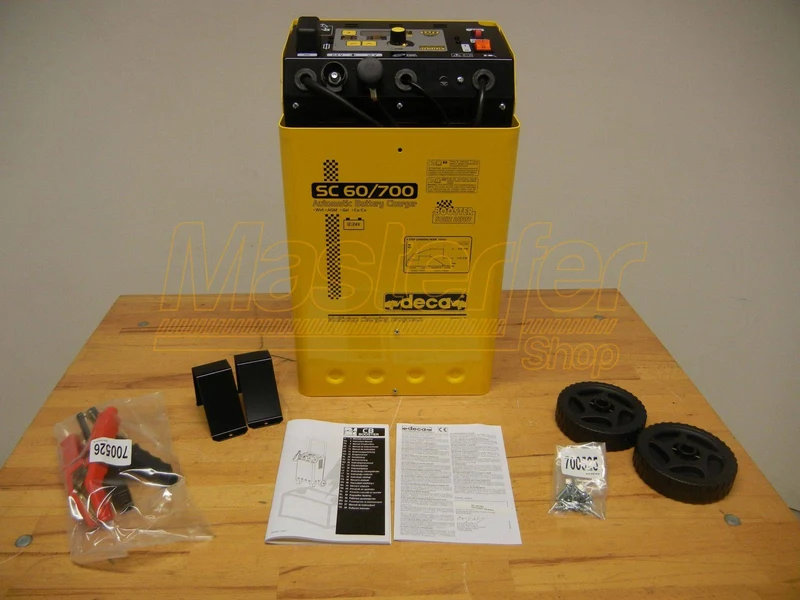 Avviatore caricabatterie mantenitore 12-24V - Deca SC 60/700 (carica 60 A - avviamento 700 A) con Microprocessore