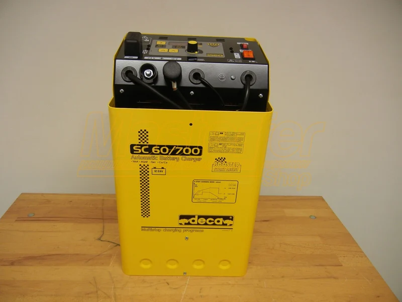 Avviatore caricabatterie mantenitore 12-24V - Deca SC 60/700 (carica 60 A - avviamento 700 A) con Microprocessore