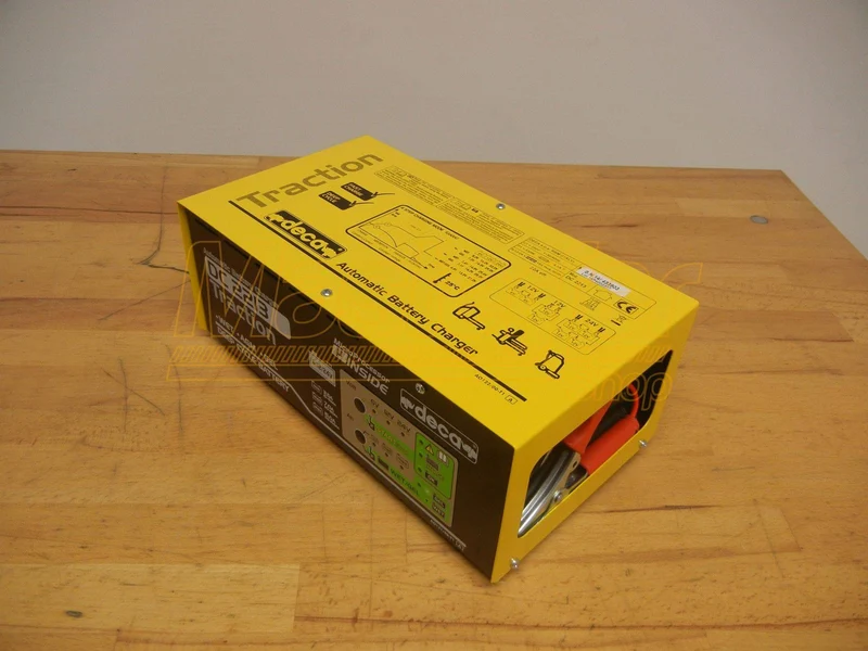 Caricabatterie (deep cycle - traction) 6-12-24V - Deca DC 2213 Traction (carica 22 A)
